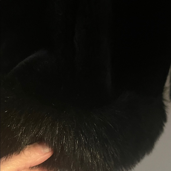 Women's Black Faux Fur Coat with big fur trim - Picture 14 of 15